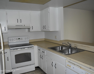 2779 Patty Lane - Photo Thumbnail 3