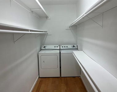 2100 Tanglewilde Street - Photo Thumbnail 9