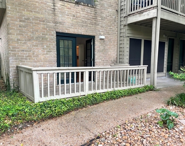 2100 Tanglewilde Street - Photo Thumbnail 12