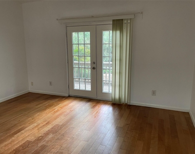2100 Tanglewilde Street - Photo Thumbnail 6