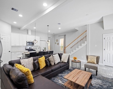 9605 Buffum Street - Photo Thumbnail 4