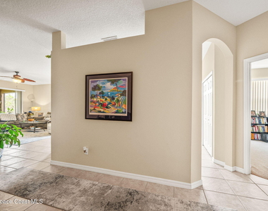 1749 Tullagee Avenue - Photo Thumbnail 8