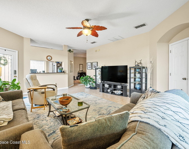 1749 Tullagee Avenue - Photo Thumbnail 7