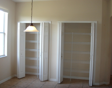 1749 Tullagee Avenue - Photo Thumbnail 16