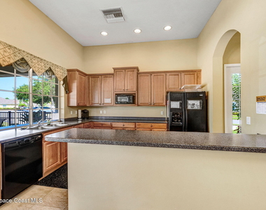 1749 Tullagee Avenue - Photo Thumbnail 39