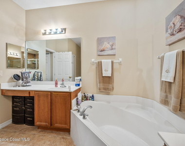 1749 Tullagee Avenue - Photo Thumbnail 21
