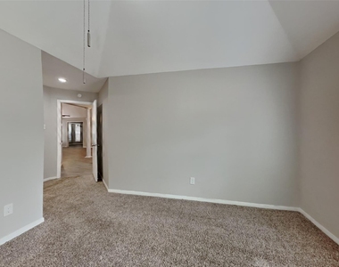 17514 Hamilwood Drive - Photo Thumbnail 7