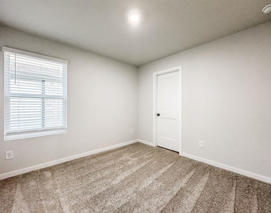 7934 Alset Dr - Photo Thumbnail 19
