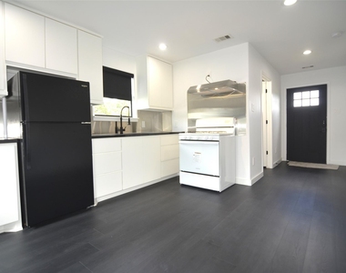 2438 Walcott Lane - Photo Thumbnail 5