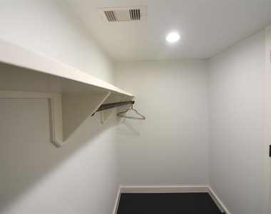 2438 Walcott Lane - Photo Thumbnail 11