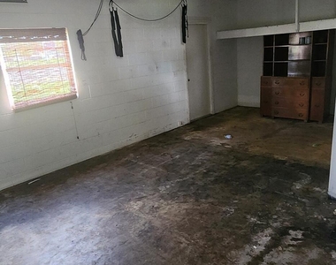 1003 Coronado Drive - Photo Thumbnail 3