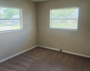 1003 Coronado Drive - Photo Thumbnail 16