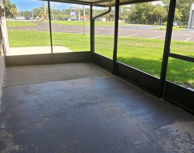 1003 Coronado Drive - Photo Thumbnail 9