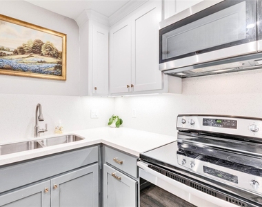 2450 Wickersham Lane - Photo Thumbnail 6