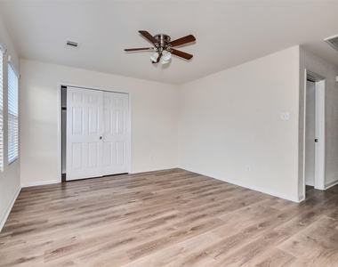 12215 Zenith Ridge Way - Photo Thumbnail 20