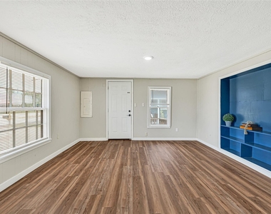 4568 Dunnam Road - Photo Thumbnail 6