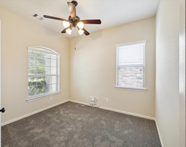 208 Morgan Isle Lane - Photo Thumbnail 5