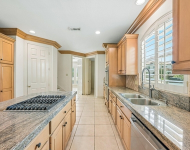 1611 Copperas Cove - Photo Thumbnail 9