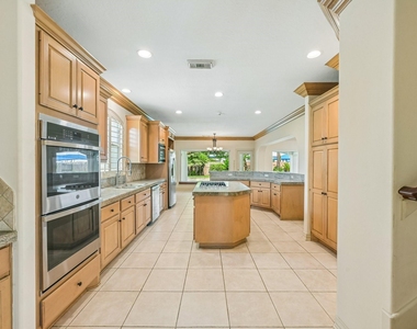 1611 Copperas Cove - Photo Thumbnail 5