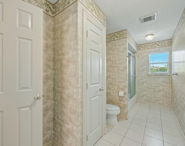 1611 Copperas Cove - Photo Thumbnail 23