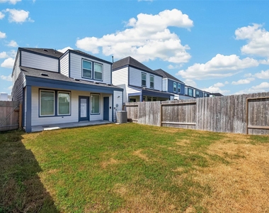 2937 Amherst Meadow Lane - Photo Thumbnail 31