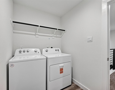 2937 Amherst Meadow Lane - Photo Thumbnail 27