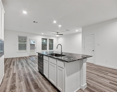 2937 Amherst Meadow Lane - Photo Thumbnail 14