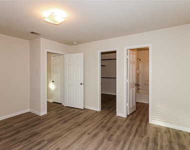 5563 Amelia Plantation Drive - Photo Thumbnail 9