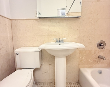 West 93 Street - Photo Thumbnail 5