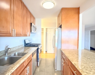 West 93 Street - Photo Thumbnail 2