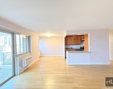 West 93 Street - Photo Thumbnail 1