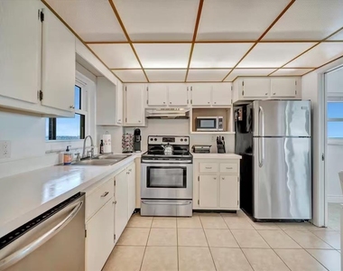 1270 Gulf Boulevard - Photo Thumbnail 36