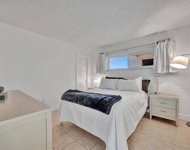 1270 Gulf Boulevard - Photo Thumbnail 12