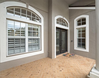 10675 Park Place Drive - Photo Thumbnail 3