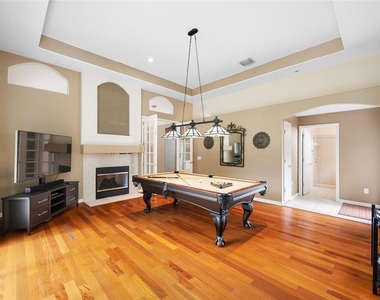 10675 Park Place Drive - Photo Thumbnail 24