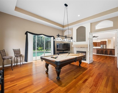 10675 Park Place Drive - Photo Thumbnail 23