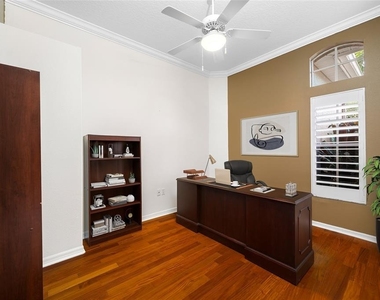 10675 Park Place Drive - Photo Thumbnail 12