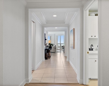100 Beach Drive Ne - Photo Thumbnail 12