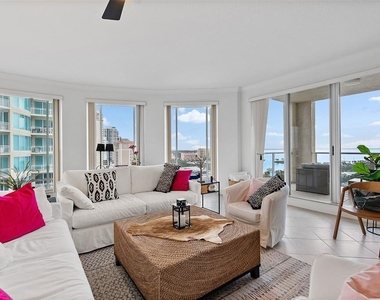100 Beach Drive Ne - Photo Thumbnail 24