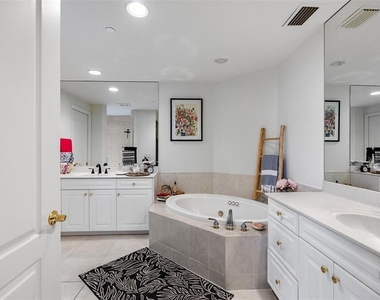 100 Beach Drive Ne - Photo Thumbnail 38
