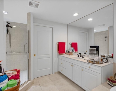 100 Beach Drive Ne - Photo Thumbnail 39