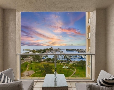 100 Beach Drive Ne - Photo Thumbnail 52