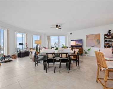 100 Beach Drive Ne - Photo Thumbnail 22