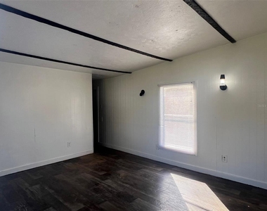 3245 E Main Street - Photo Thumbnail 3