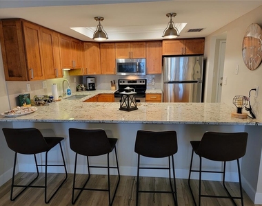 7650 Bayshore Drive - Photo Thumbnail 11