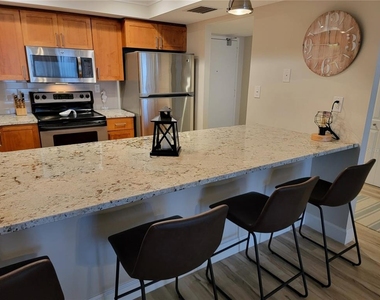 7650 Bayshore Drive - Photo Thumbnail 10