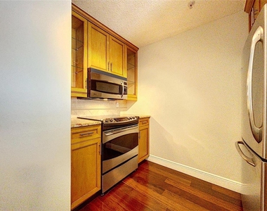 800 S Dakota Avenue - Photo Thumbnail 7