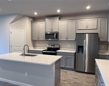 2345 Summerlit Street - Photo Thumbnail 3