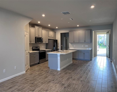 2345 Summerlit Street - Photo Thumbnail 2