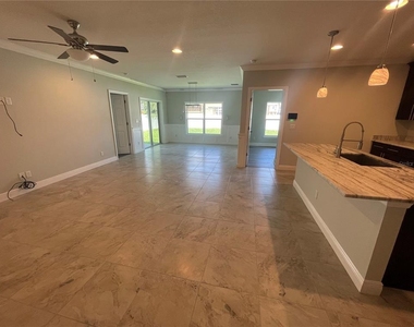 232 Clayton Street - Photo Thumbnail 10